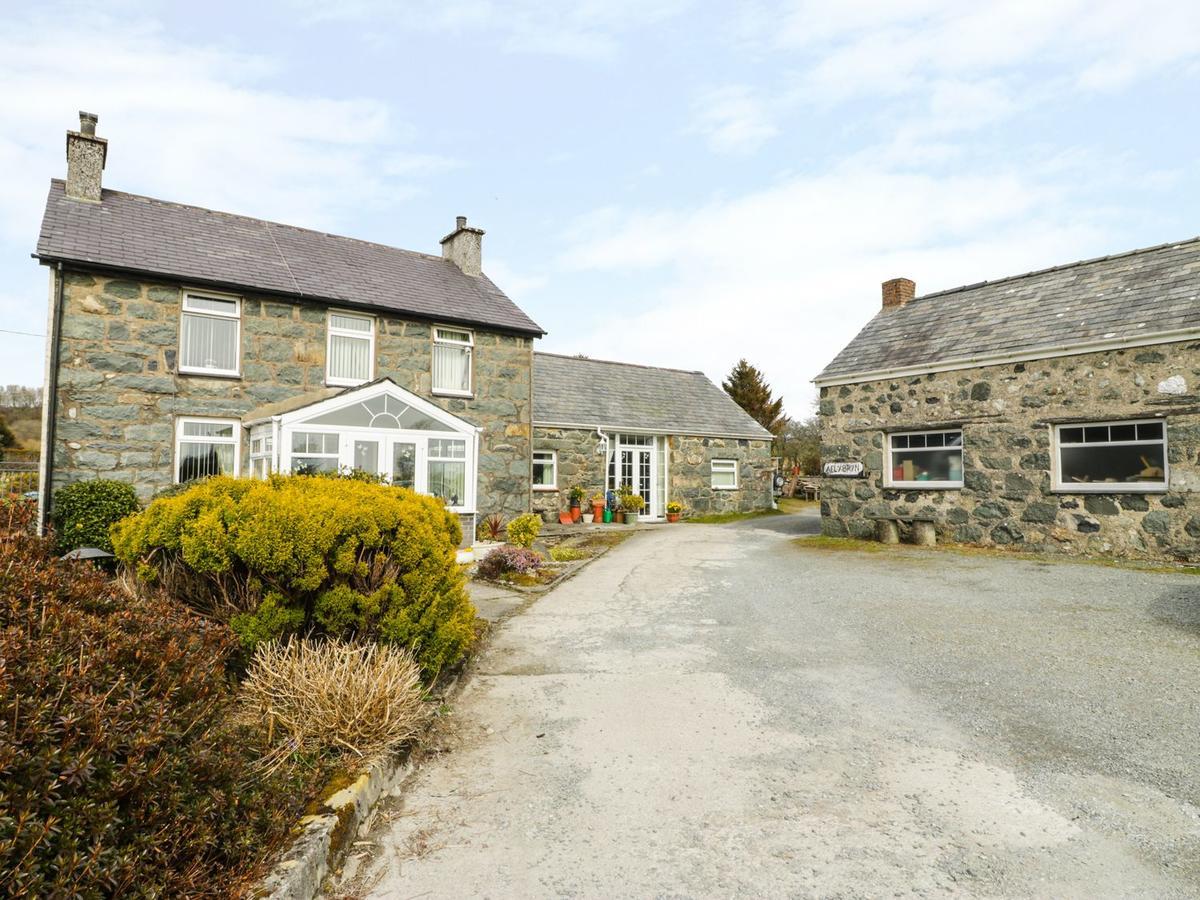 Bwthyn Ael Y Bryn Holiday home *